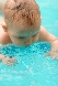 B&eacute;b&eacute; &agrave; la piscine